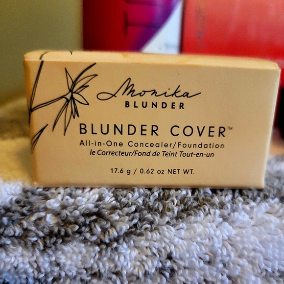 Monica Blunder Beauty Blunder Cover All-In-One Concealer/Foundation 4.25 - Picture 1 of 4
